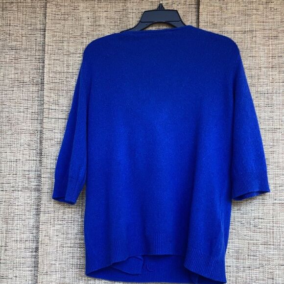 BCBGMAXAZRIA cashmere sweater top color blue - Picture 6 of 7